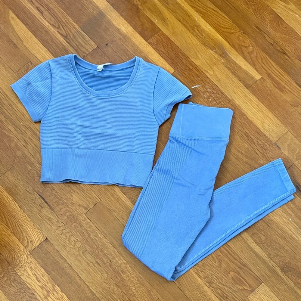 OFFLINE by Aerie workout set - Picture 1 of 5